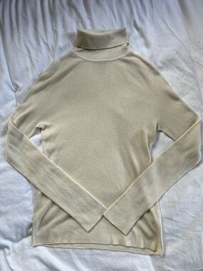 Light Cream Turtleneck Sweater - Women's Slim Fit